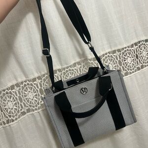 lululemon tote mini